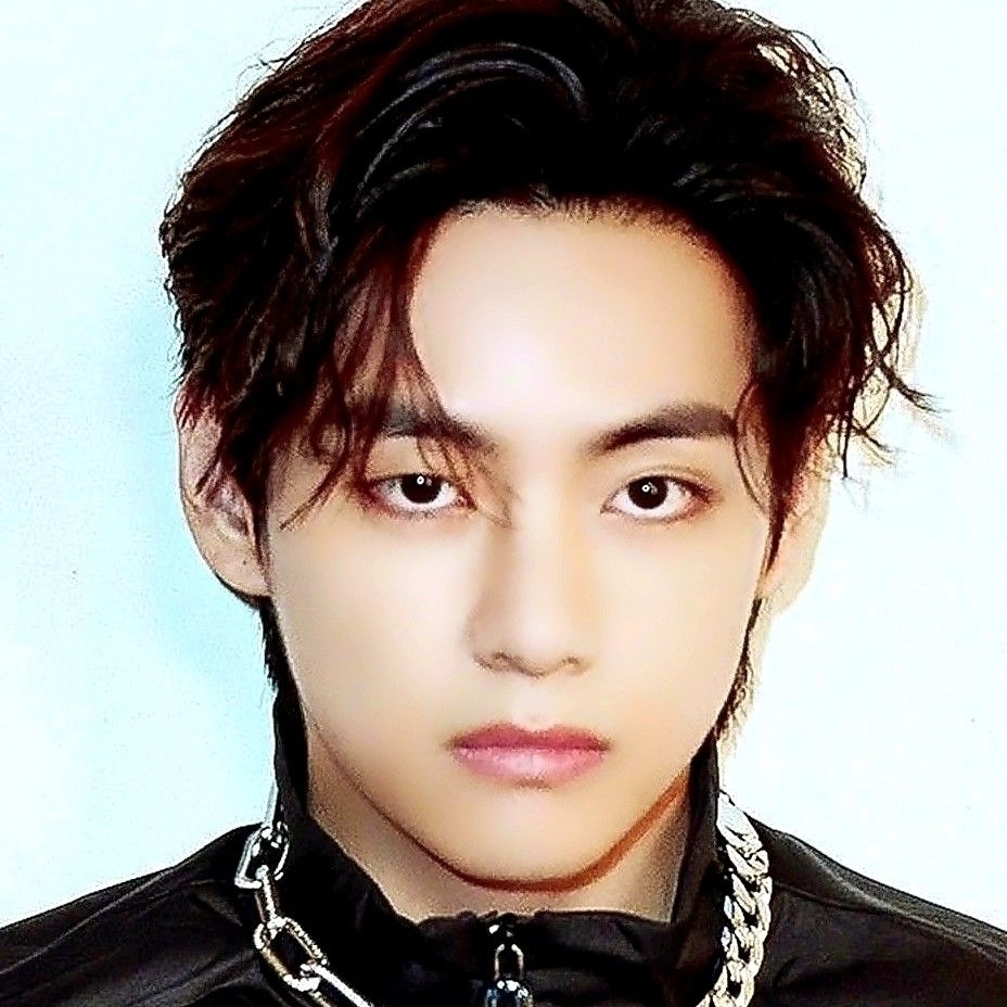 뷔 (방탄소년단) 최근 활동샷