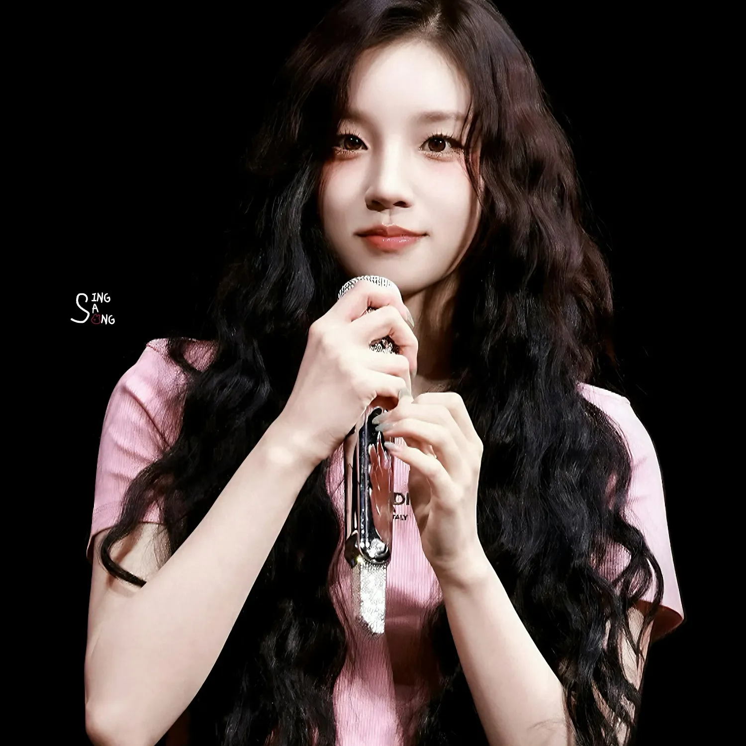 Latest photo of Yuqi (i-dle)