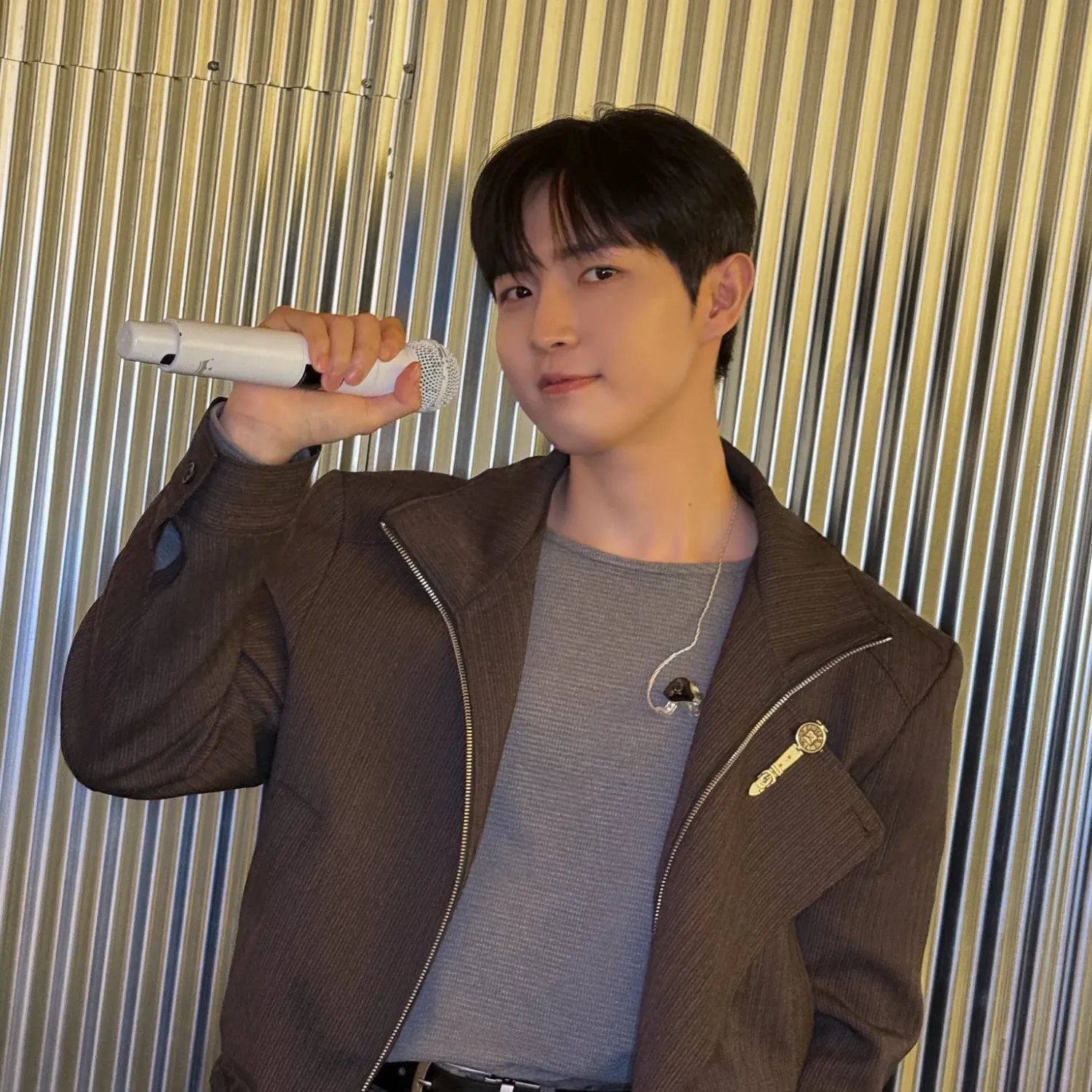 Potret di balik layar Kim Jaehwan