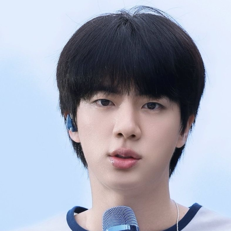 진 (방탄소년단)의 최신 사진