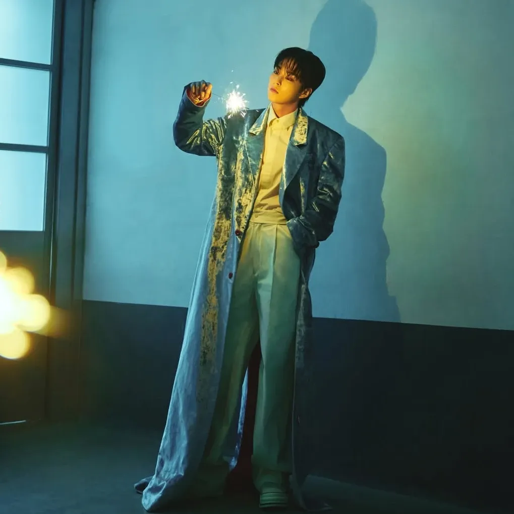 Behind-the-scenes cut of Xiumin (EXO)