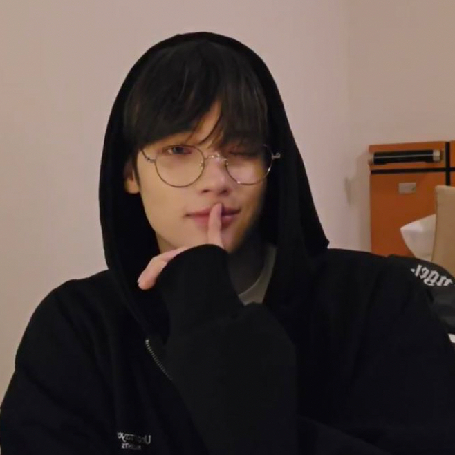 Behind-the-scenes cut of HueningKai (TOMORROW X TOGETHER)