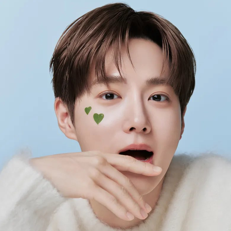 Latest photo of Suho (EXO)