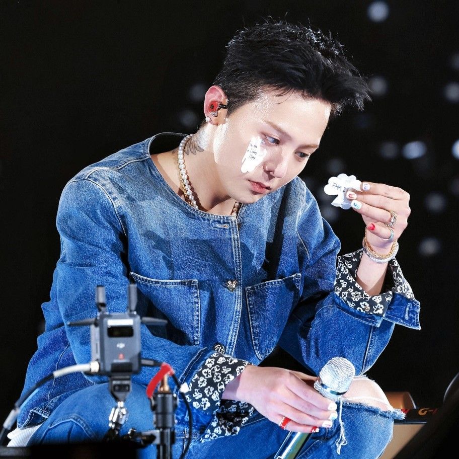 A moment captured by G-DRAGON (BIGBANG)'s fan