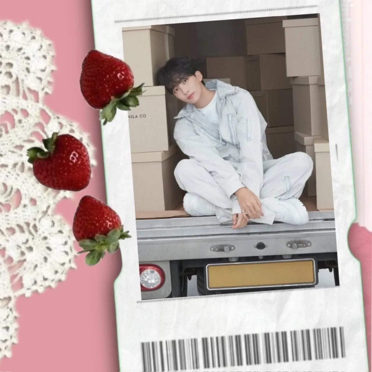 A moment captured by Jeonghan (SEVENTEEN)'s fan