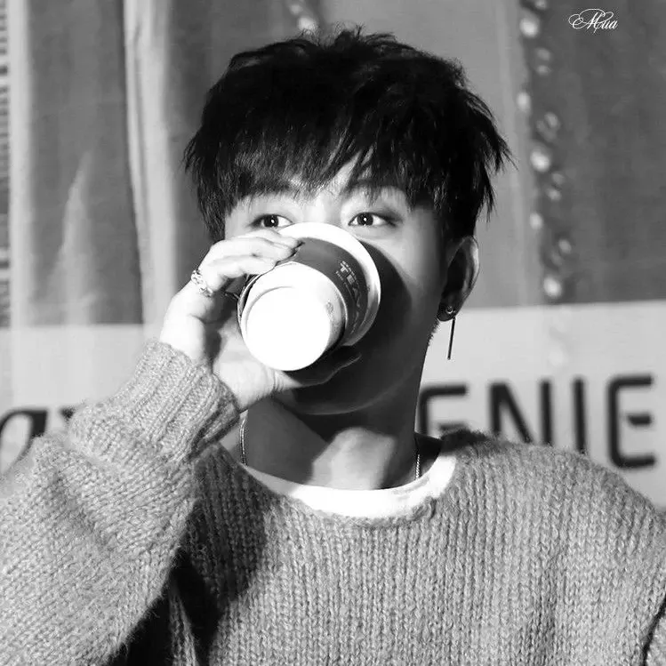 A moment captured by Eun Jiwon (SECHSKIES)'s fan