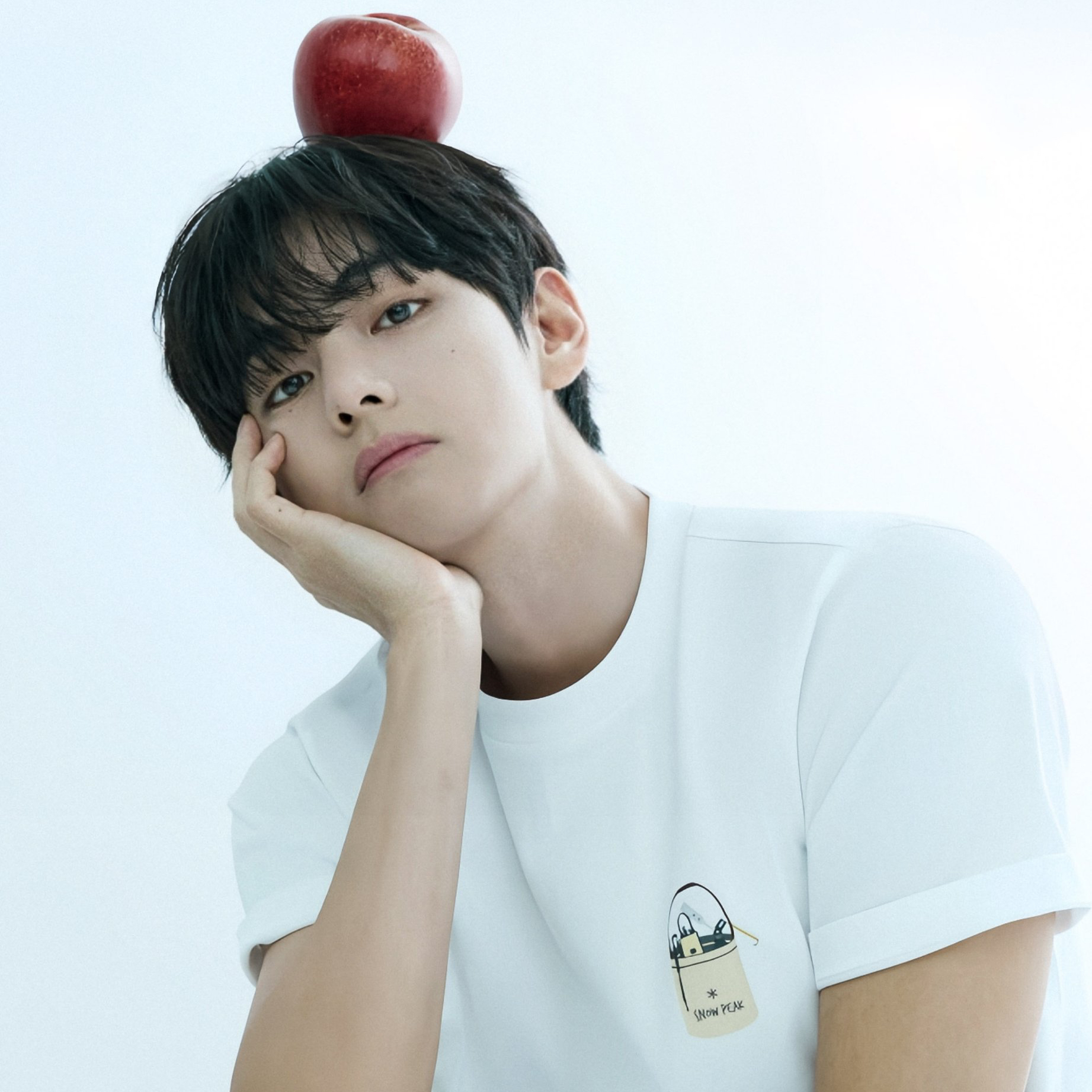 뷔 (방탄소년단)의 비하인드 컷