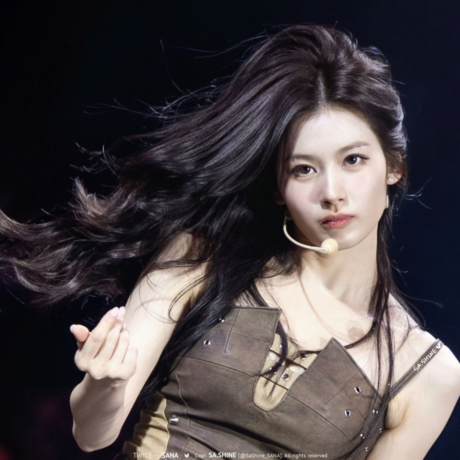 Foto aktivitas terbaru Sana (TWICE)