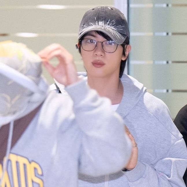 Foto terbaru Jin (BTS)