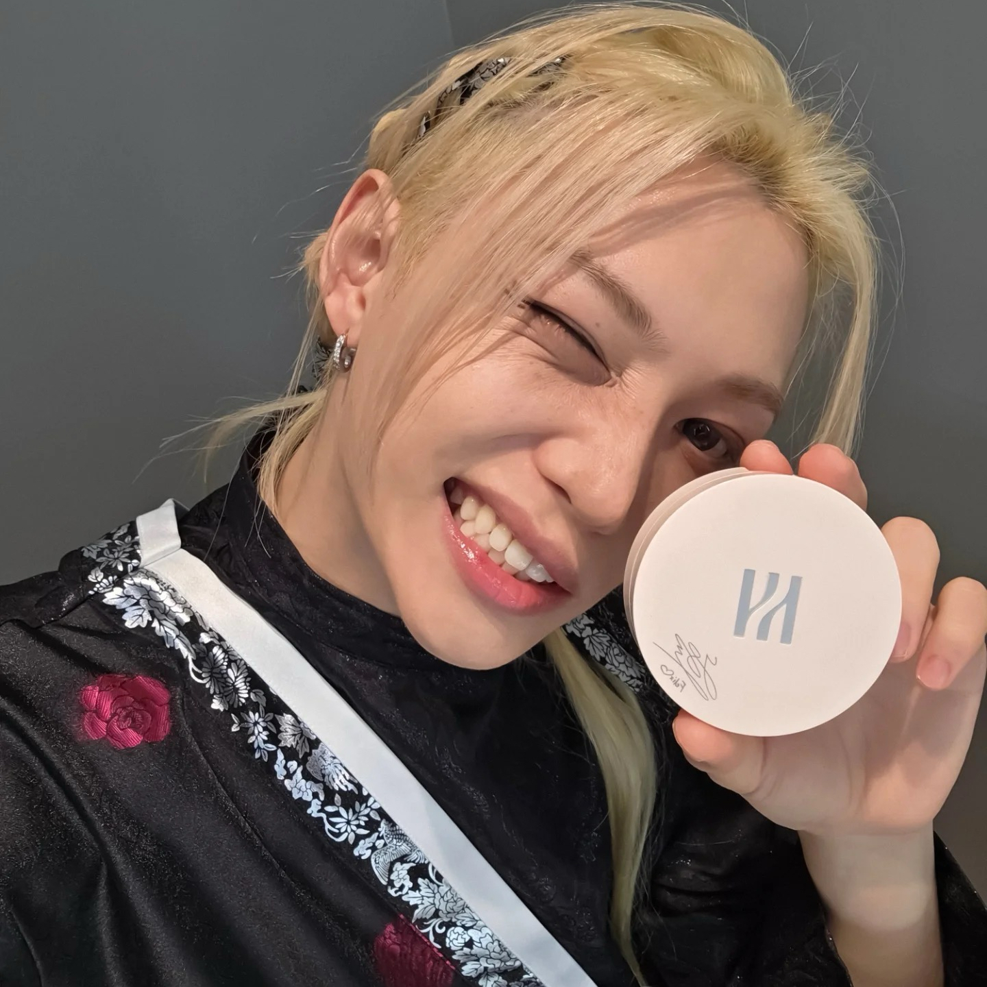 A moment captured by Felix (Stray Kids)'s fan