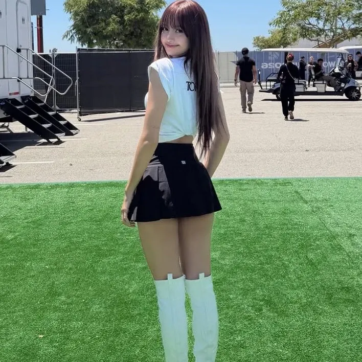 리사 (BLACKPINK) 최근 활동샷