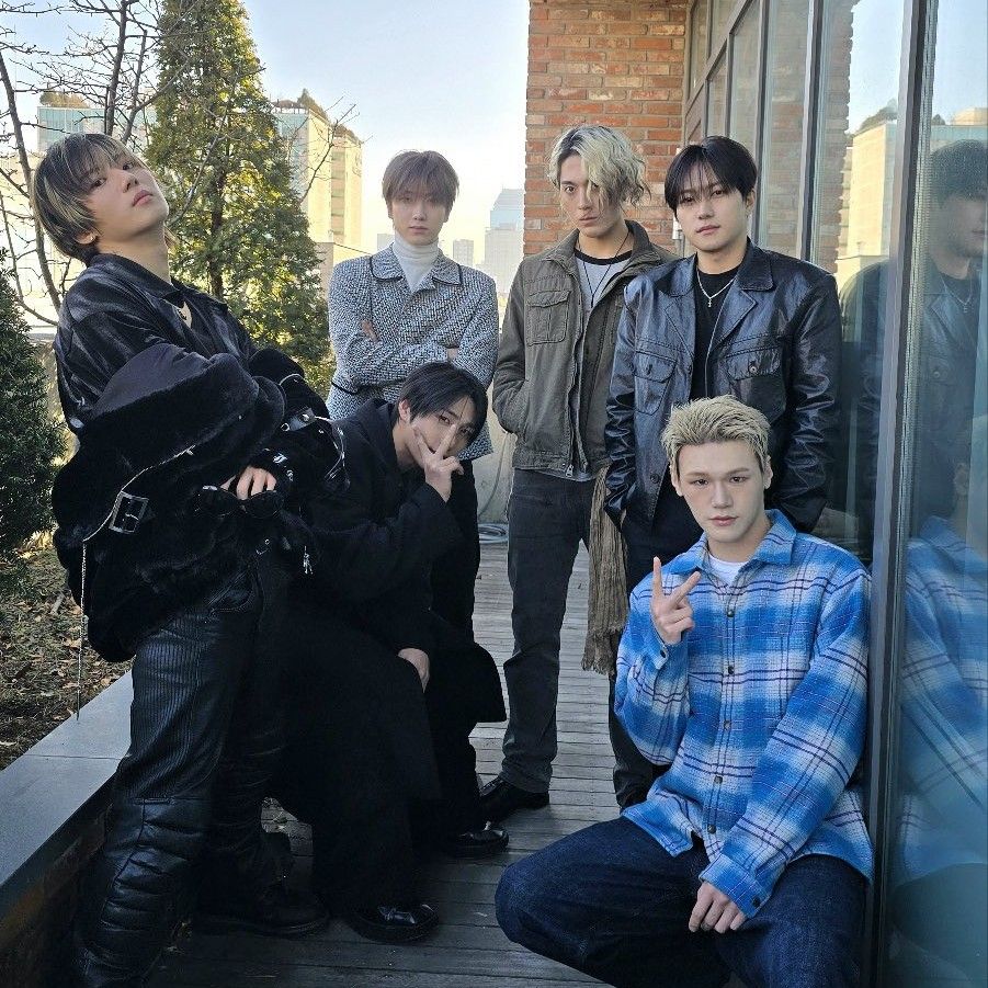 Behind-the-scenes cut of JUST B