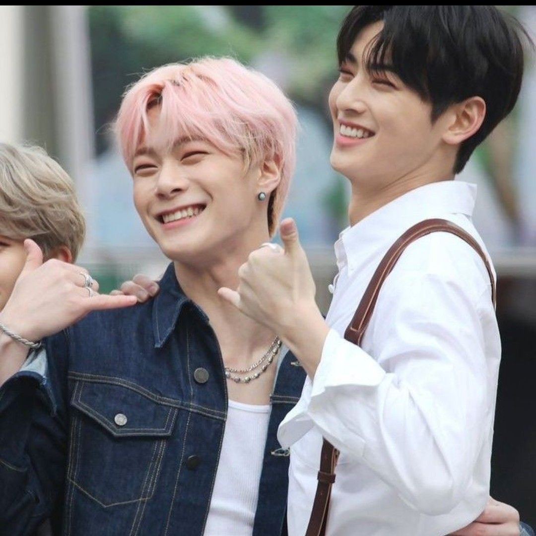 A moment captured by Moonbin (ASTRO)'s fan