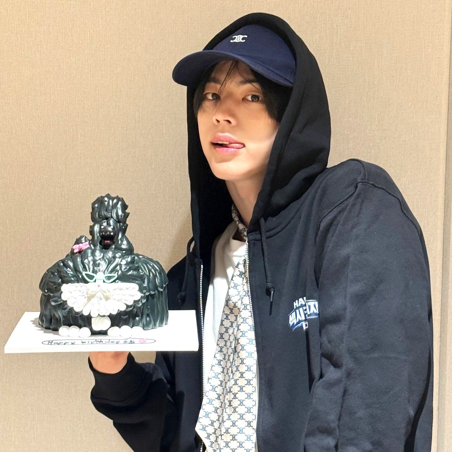 Latest photo of Dohoon (TWS)