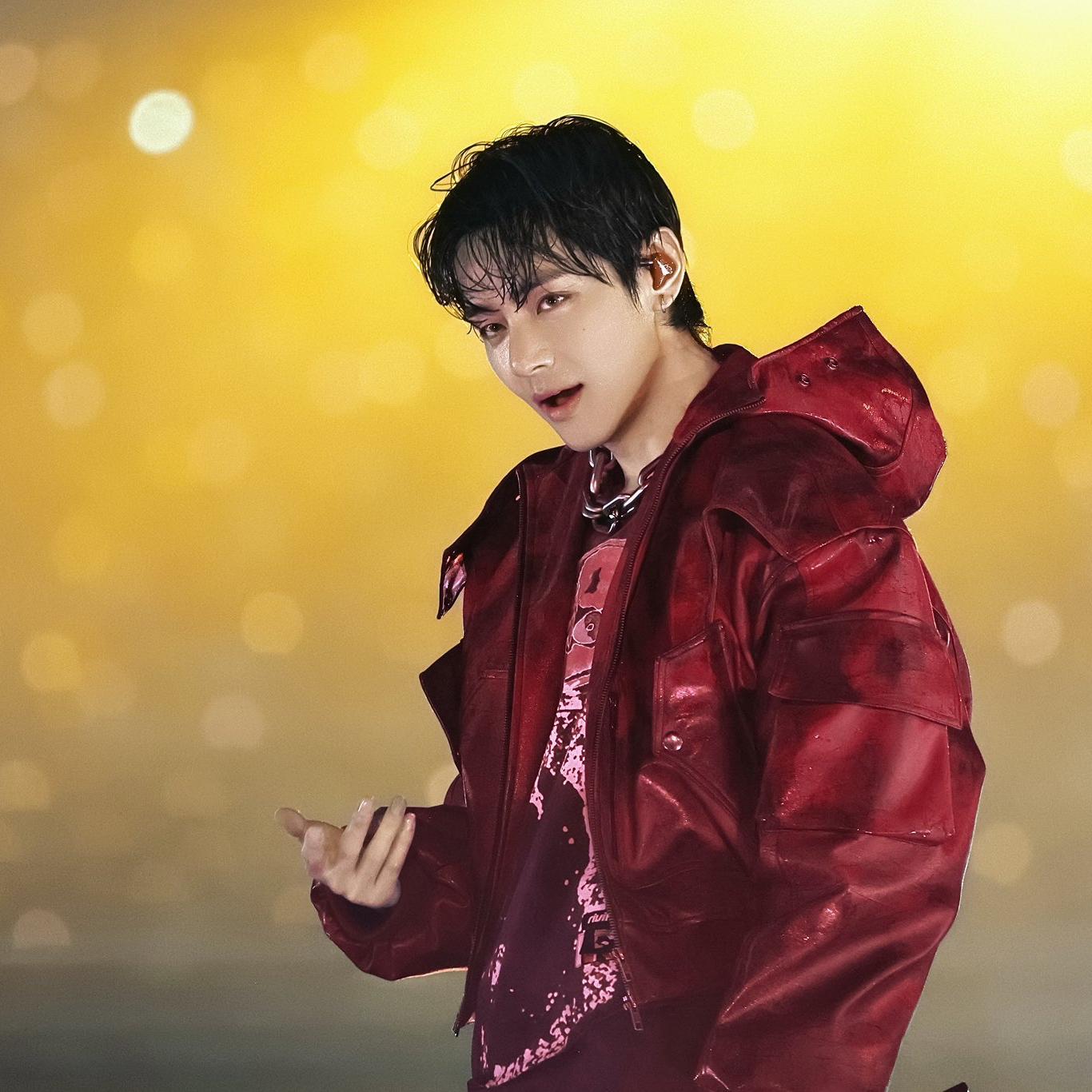 Foto aktivitas terbaru V (BTS)