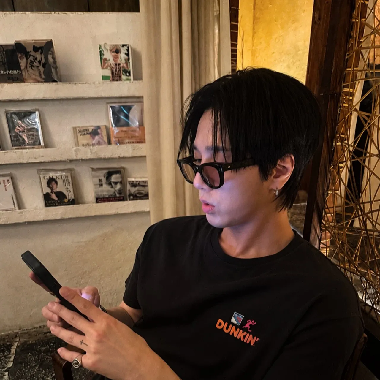 Konten idola populer yang trending di komunitas
