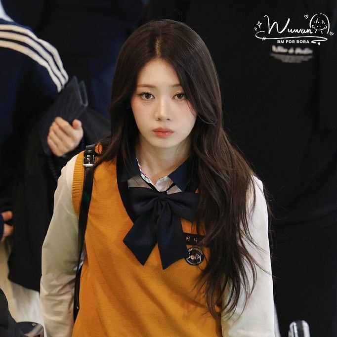 Momen yang diabadikan oleh penggemar Rora (BABYMONSTER)