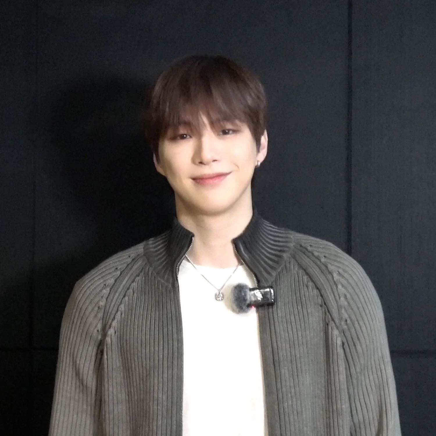 강다니엘의 비하인드 컷