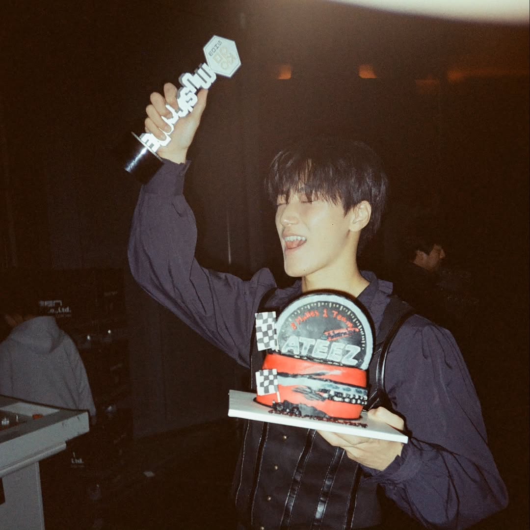 A moment captured by San (ATEEZ)'s fan