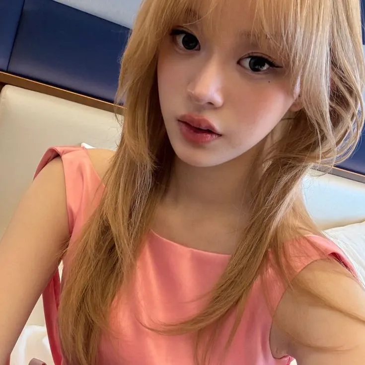 Recent activity shot of Minju (ILLIT)