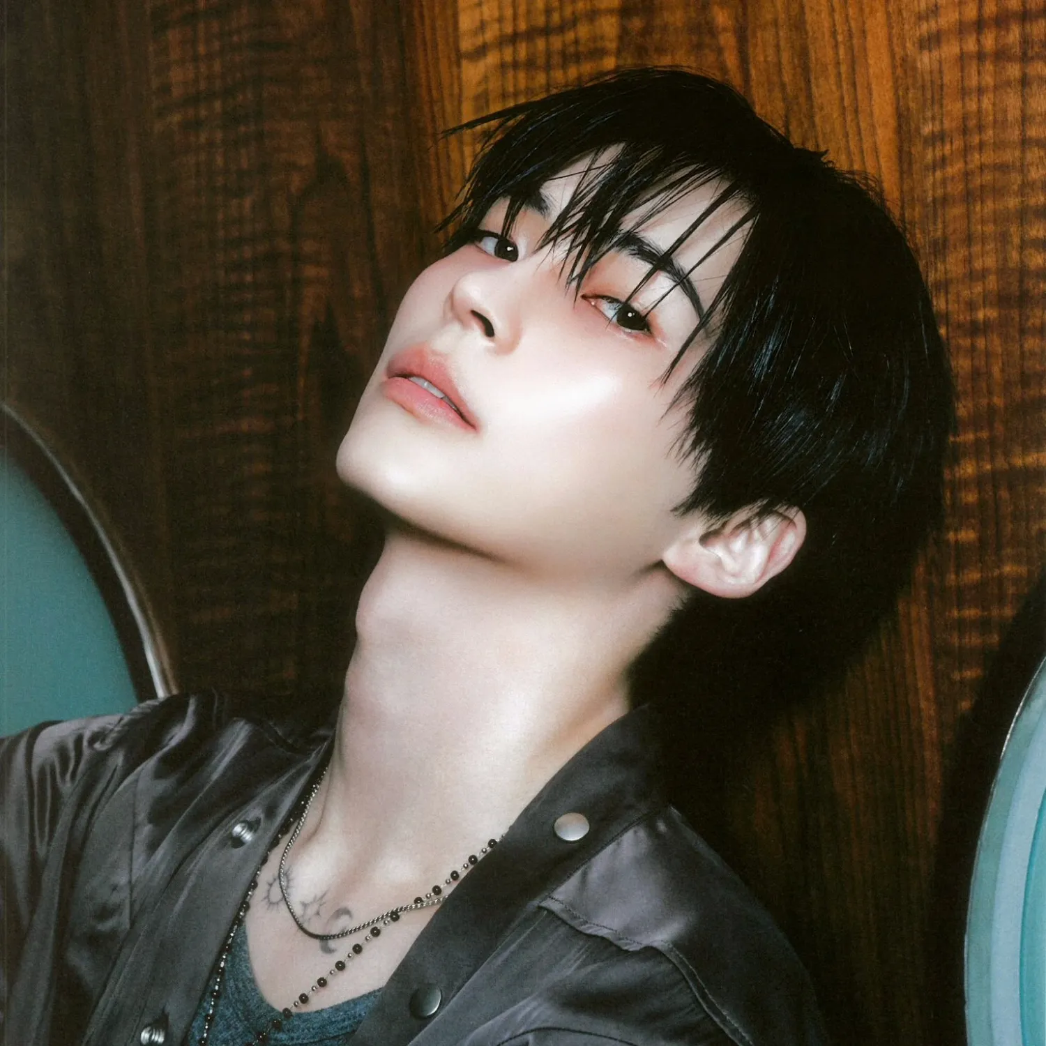 Behind-the-scenes cut of Sung Hanbin (ZEROBASEONE)