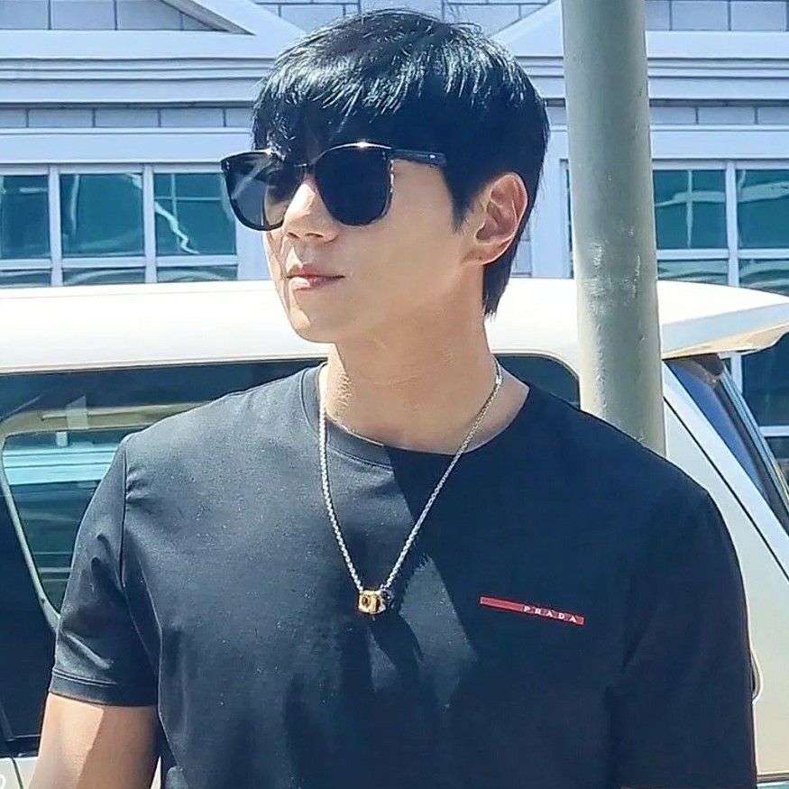 A moment captured by Hwang Chiyeol's fan