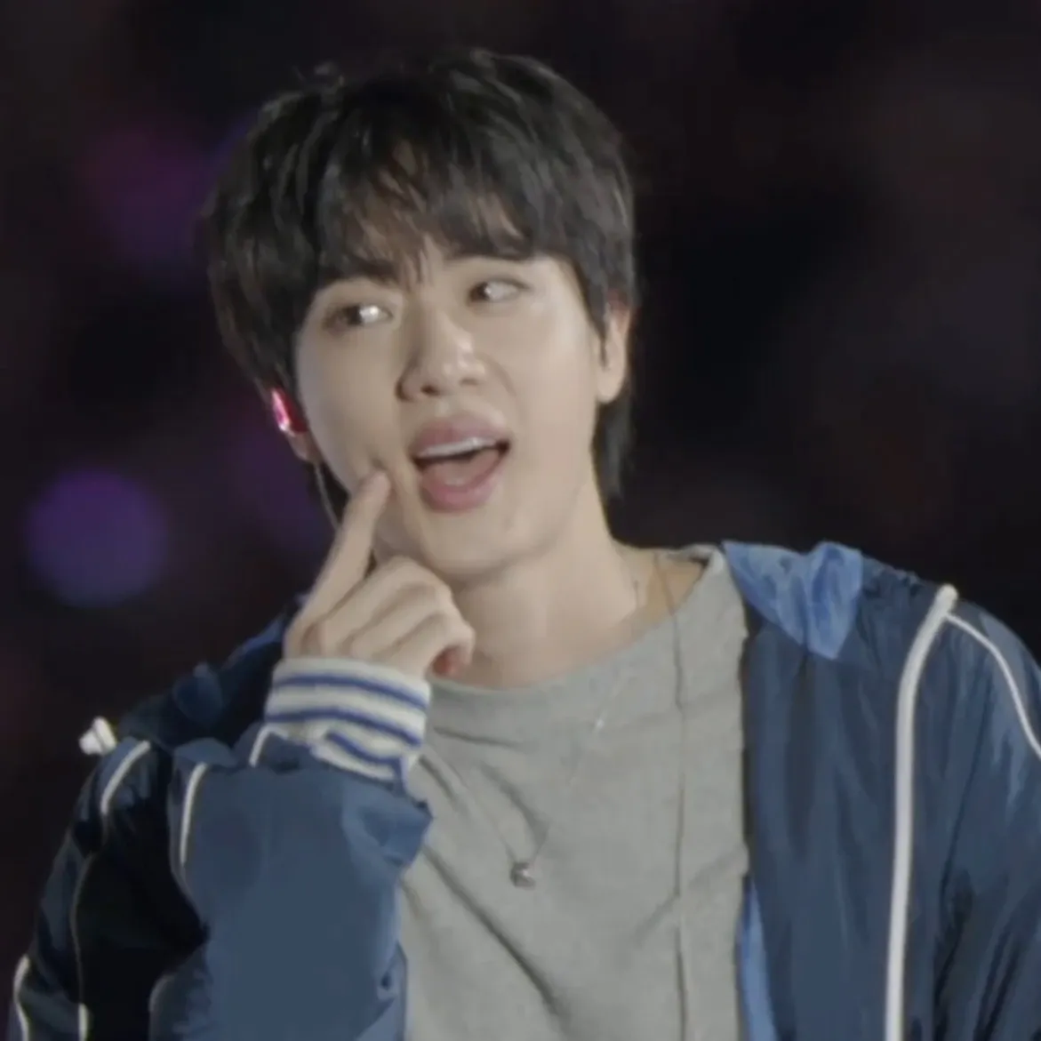 Foto terbaru Jin (BTS)