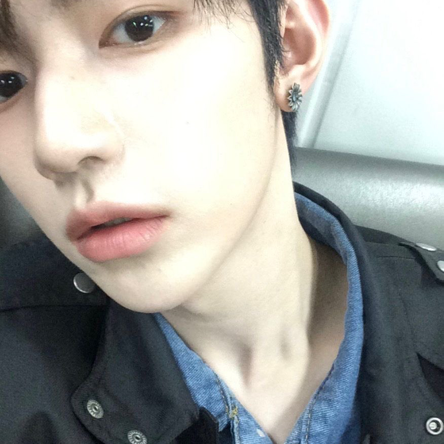 A moment captured by Zhang Hao (ZEROBASEONE)'s fan