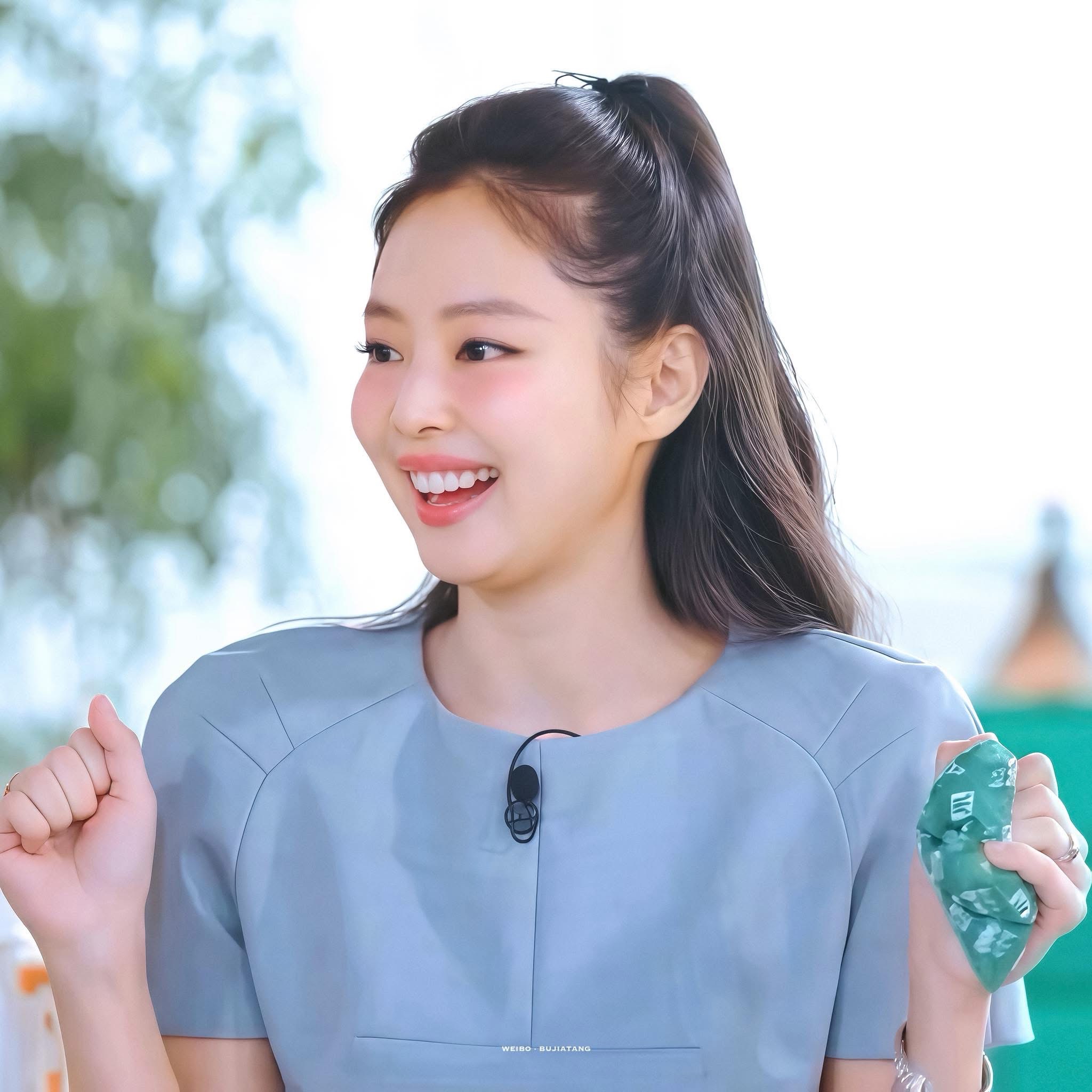 Jennie (BLACKPINK)的幕後花絮