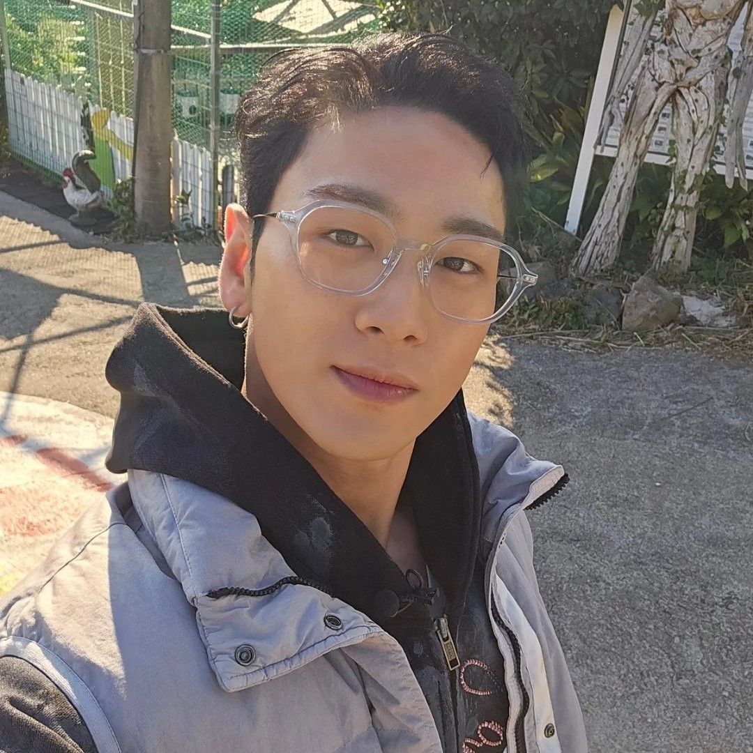 백호 최근 활동샷