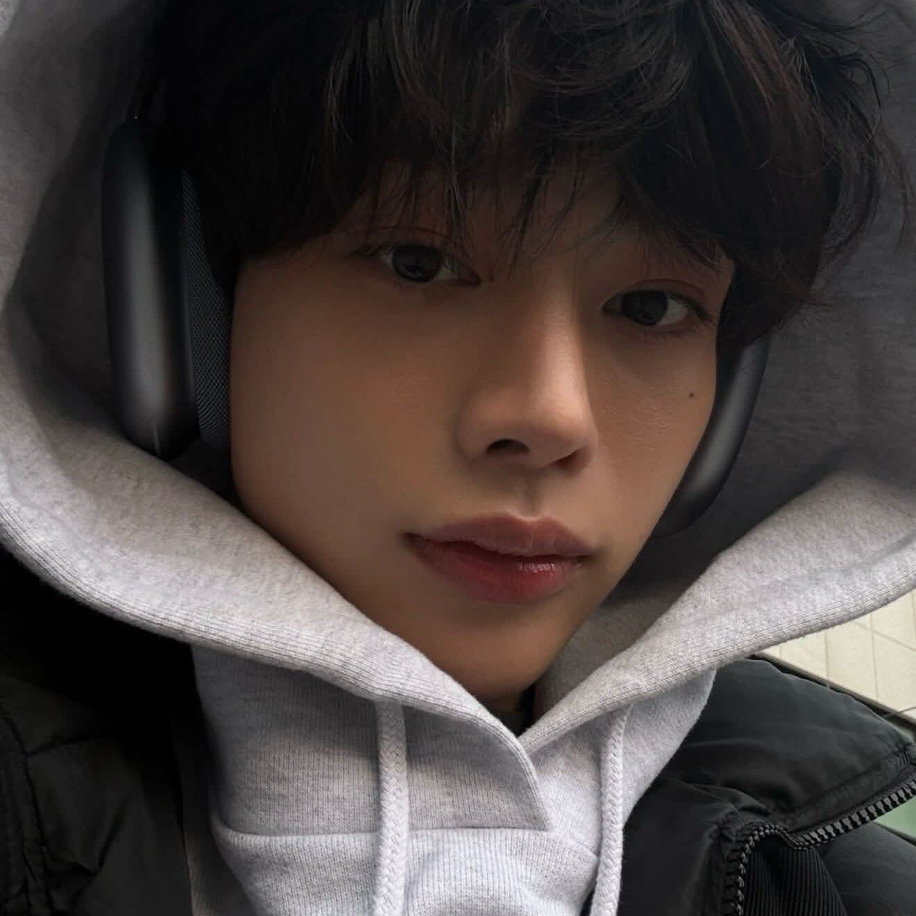 A moment captured by Hanbin (TEMPEST)'s fan