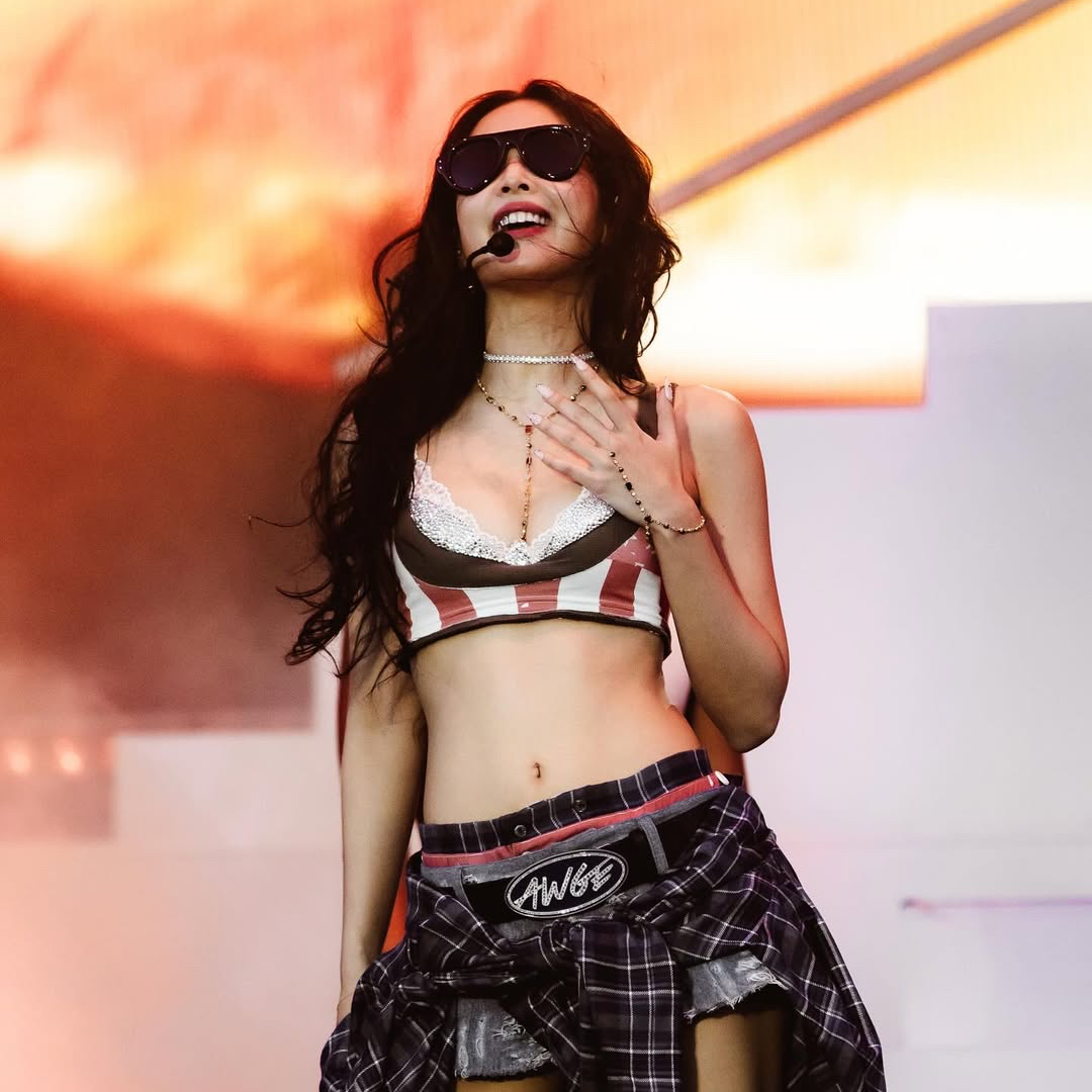 A moment captured by Jennie (BLACKPINK)'s fan