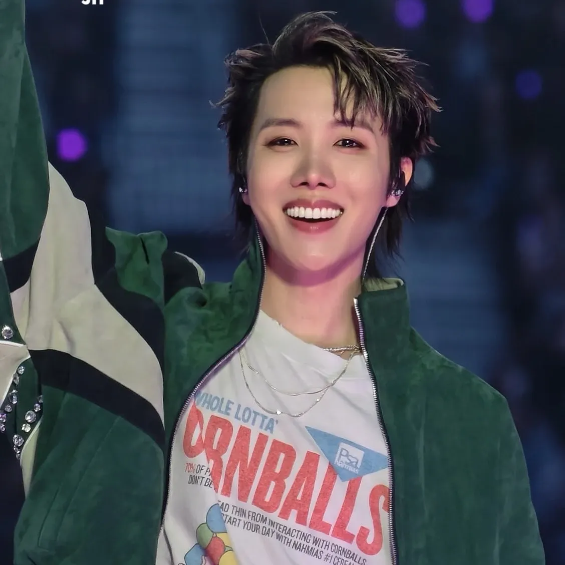 제이홉 (방탄소년단)의 최신 사진