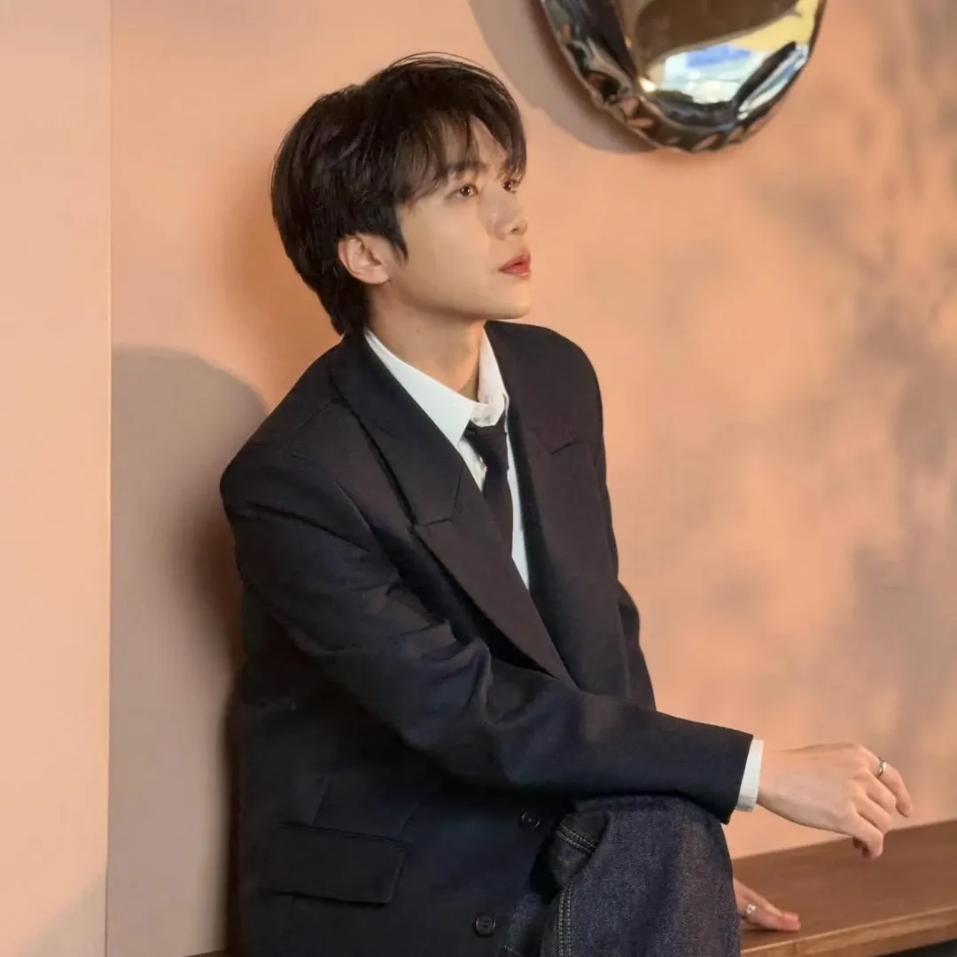 Recent activity shot of Jinho (PENTAGON)