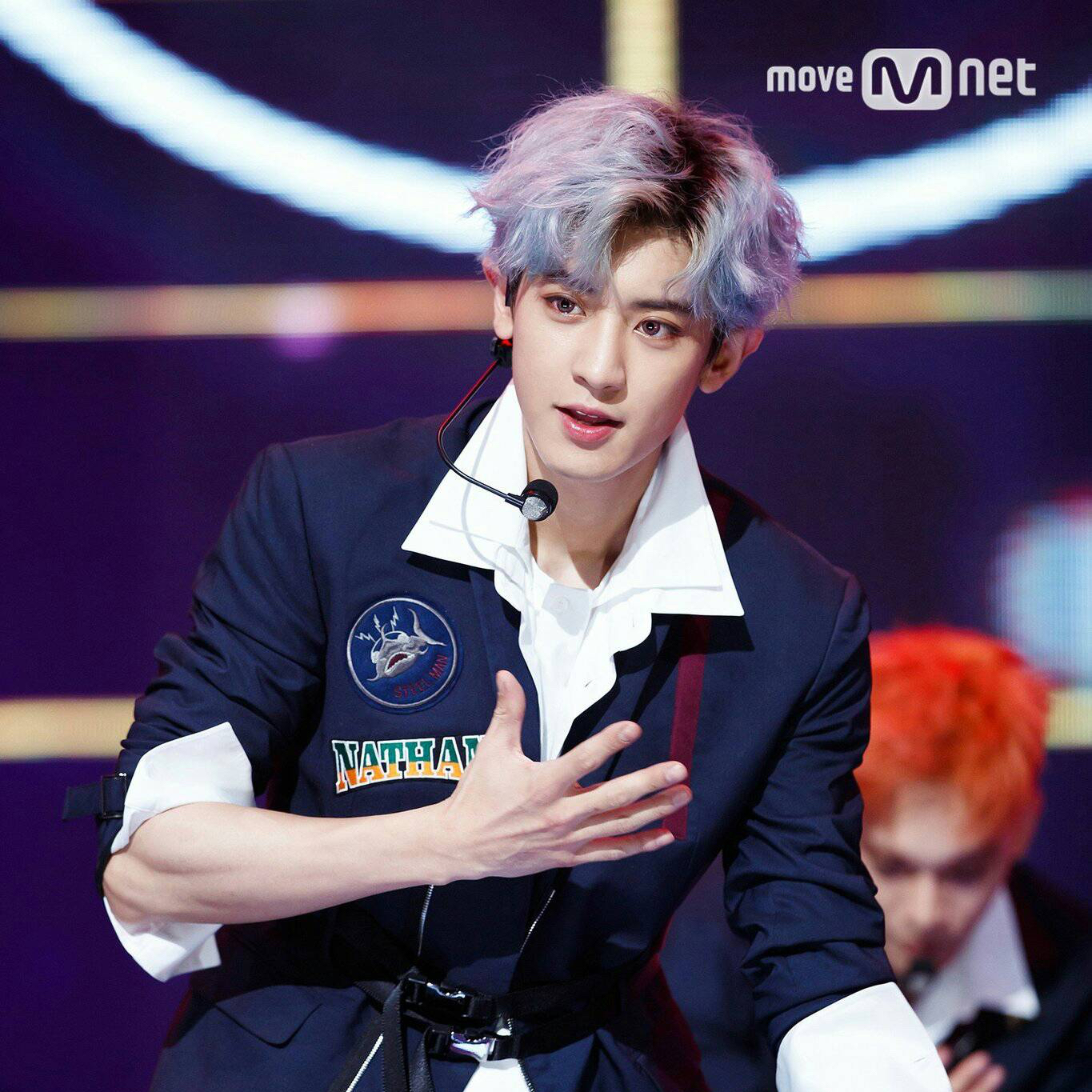 燦烈 (EXO)的最新照片