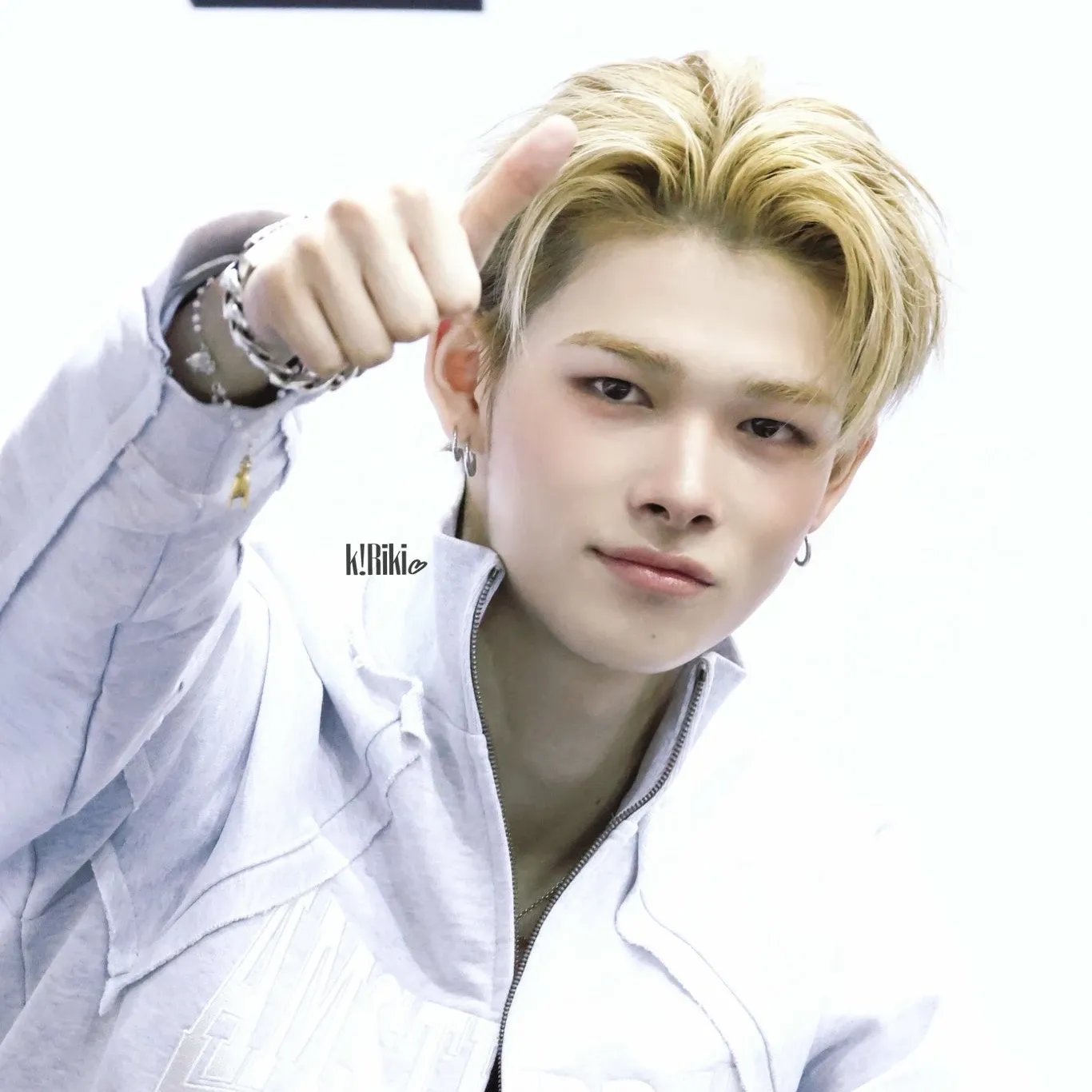 Foto terbaru NI-KI (ENHYPEN)