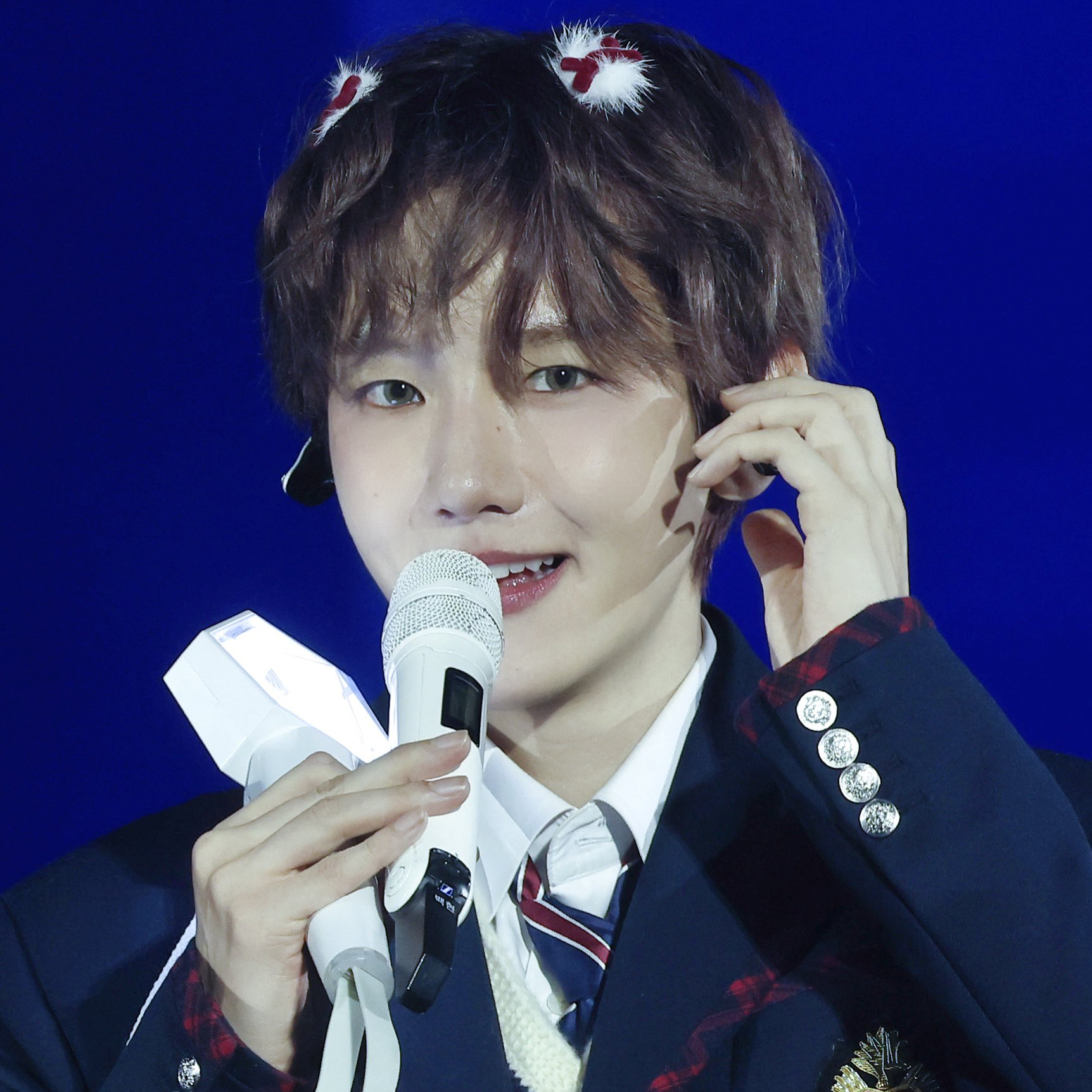 백현 (EXO)의 최신 사진