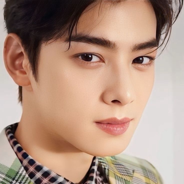 Latest photo of Eunwoo (ASTRO)