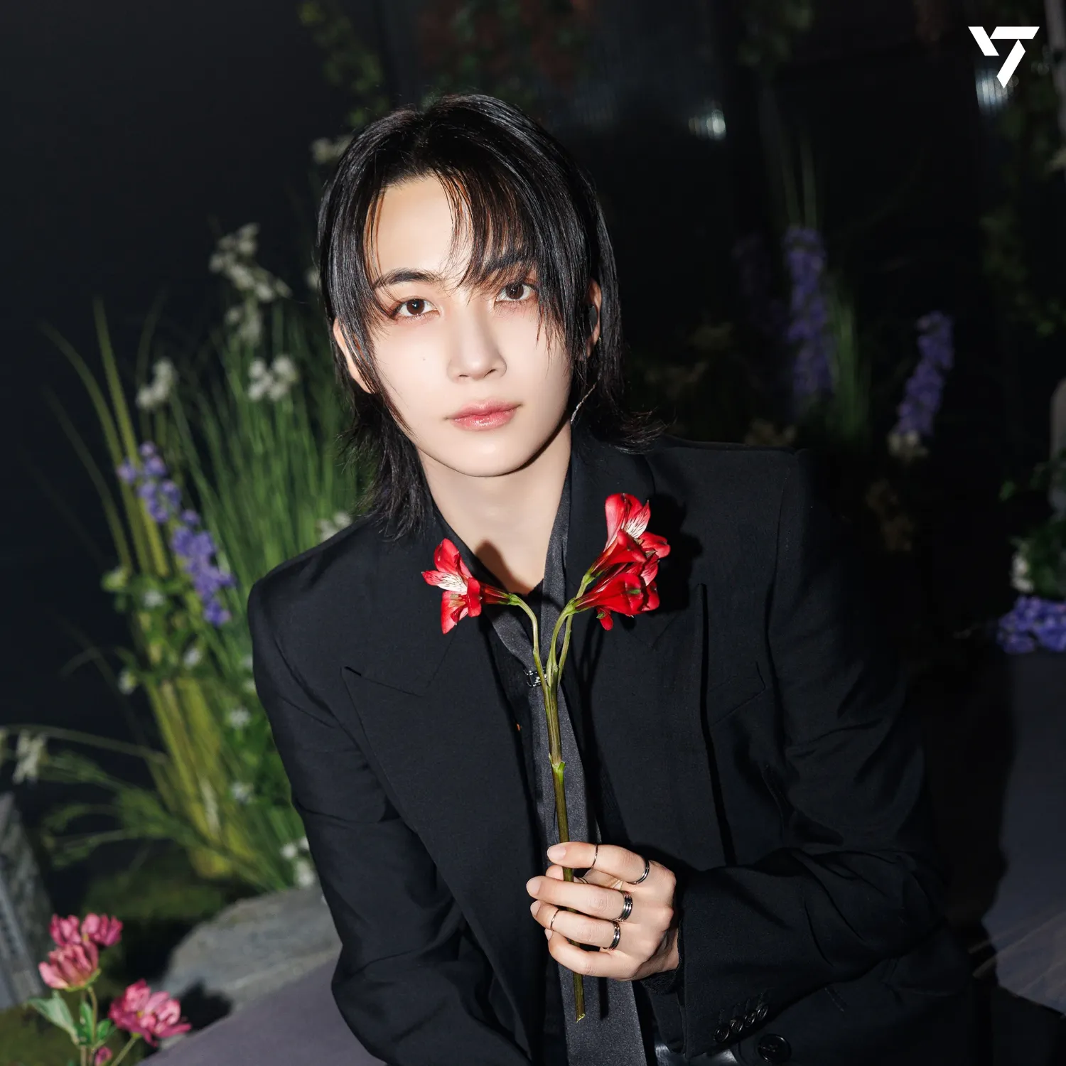Recent activity shot of Jeonghan (SEVENTEEN)