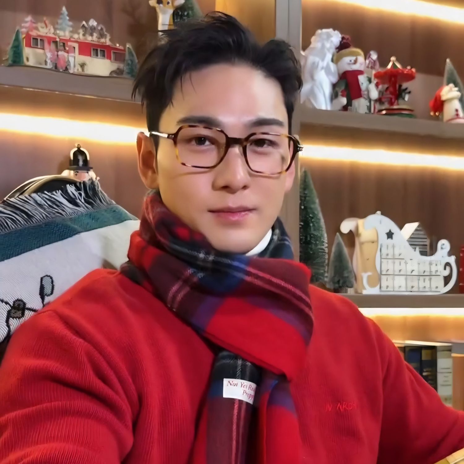 Latest photo of Baekho