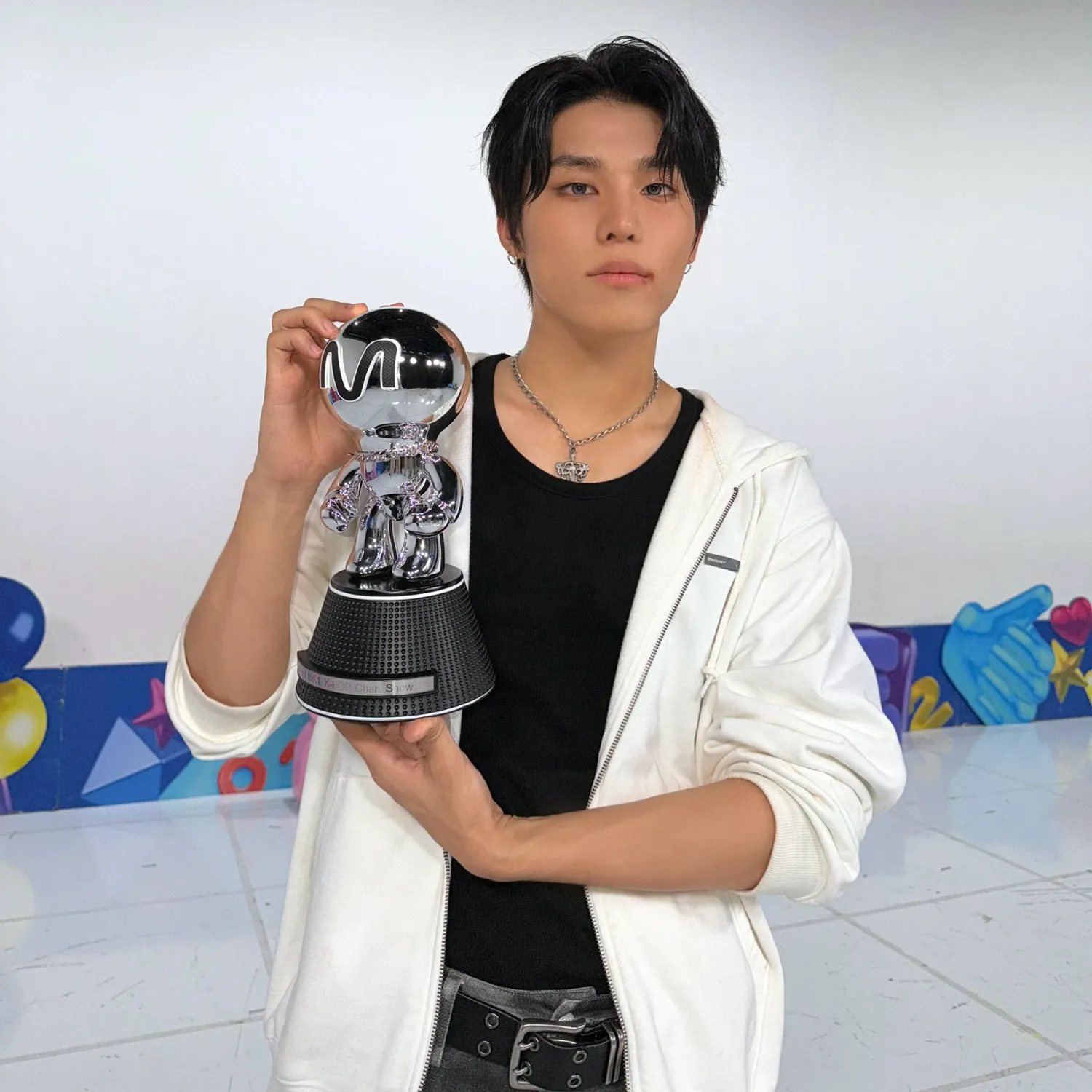 Behind-the-scenes cut of Park Jeongwoo (TREASURE)
