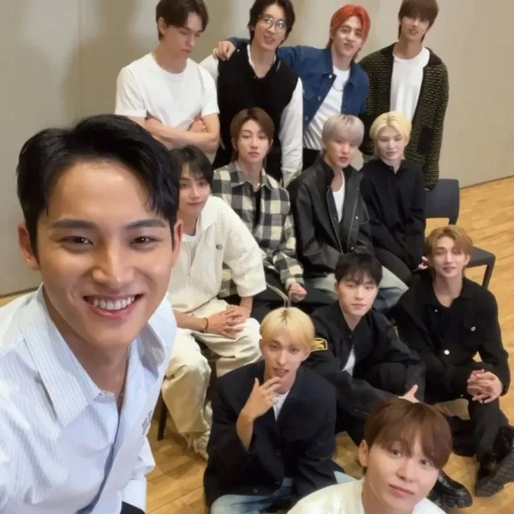 세븐틴 최근 활동샷