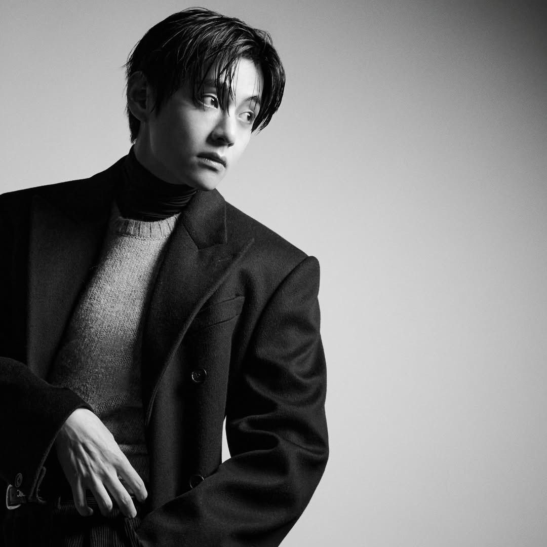 뷔 (방탄소년단)의 최신 사진