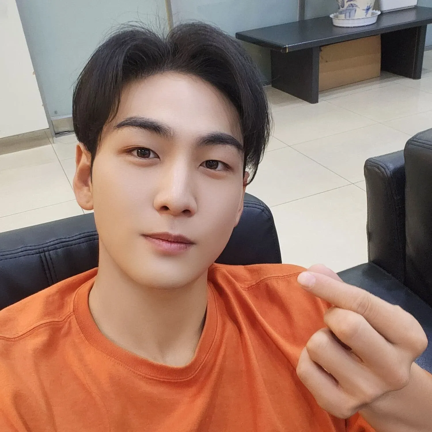 백호 최근 활동샷