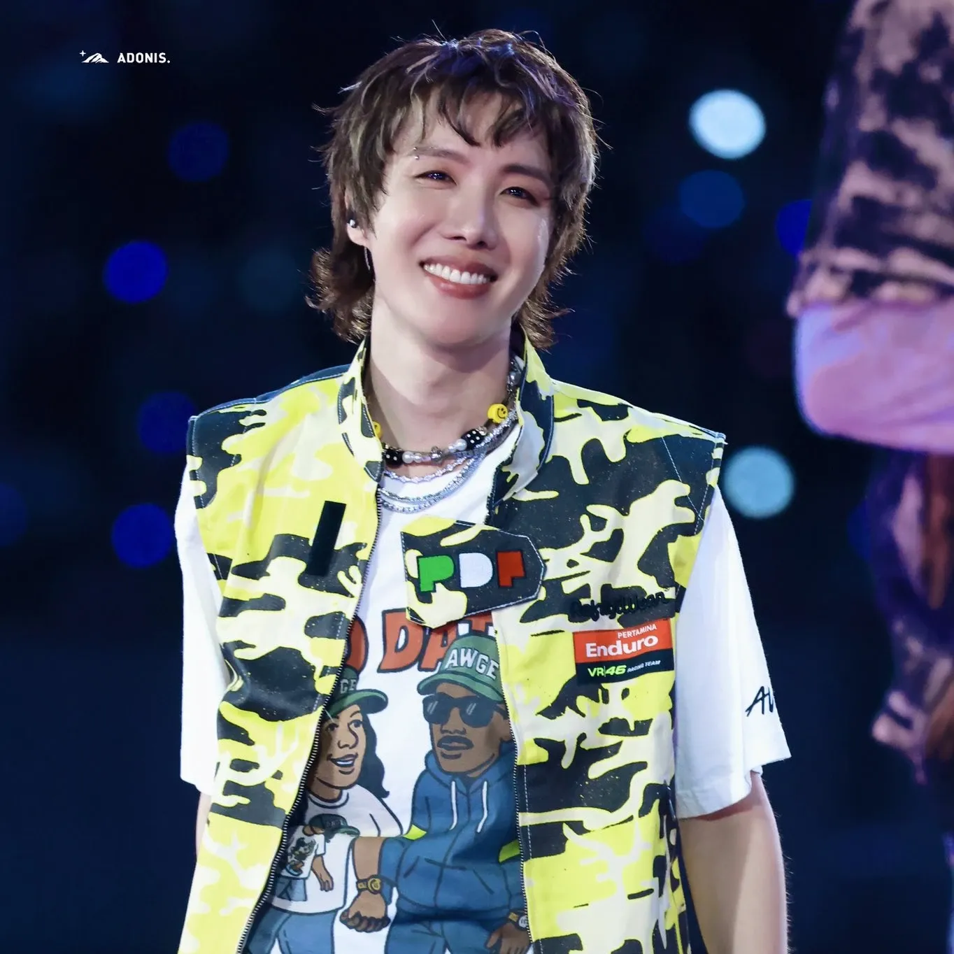 Foto aktivitas terbaru j-hope (BTS)
