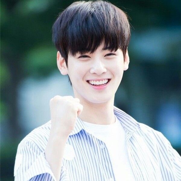 Recent activity shot of Eunwoo (ASTRO)