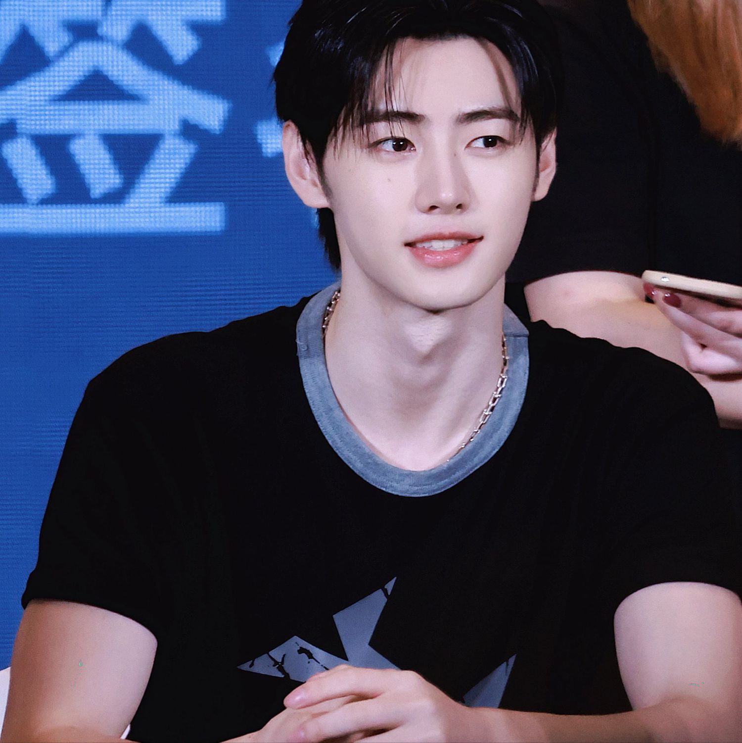 A moment captured by Sunghoon (ENHYPEN)'s fan