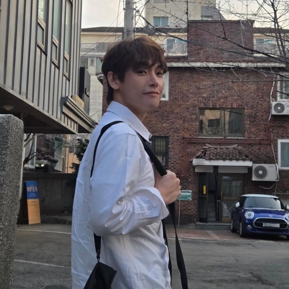 A moment captured by Inseong (SF9)'s fan