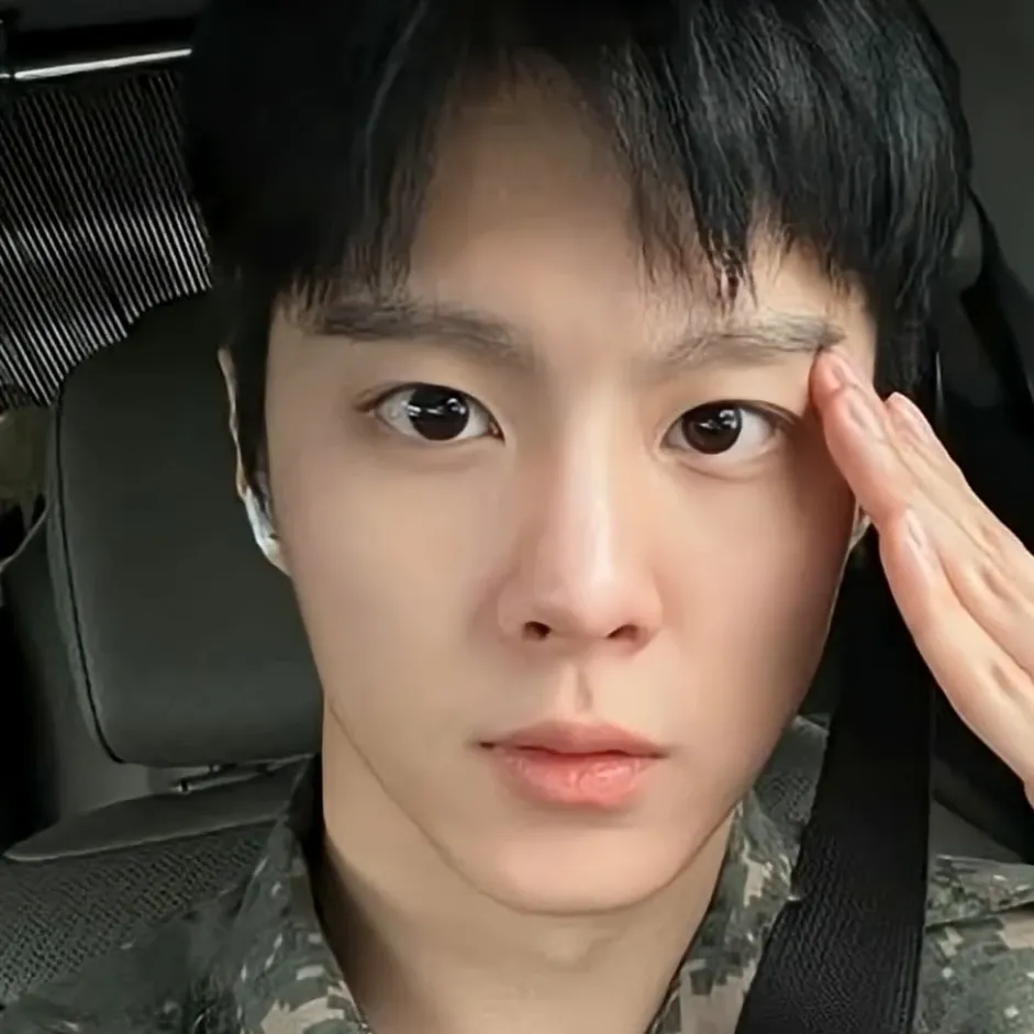 김우석의 비하인드 컷
