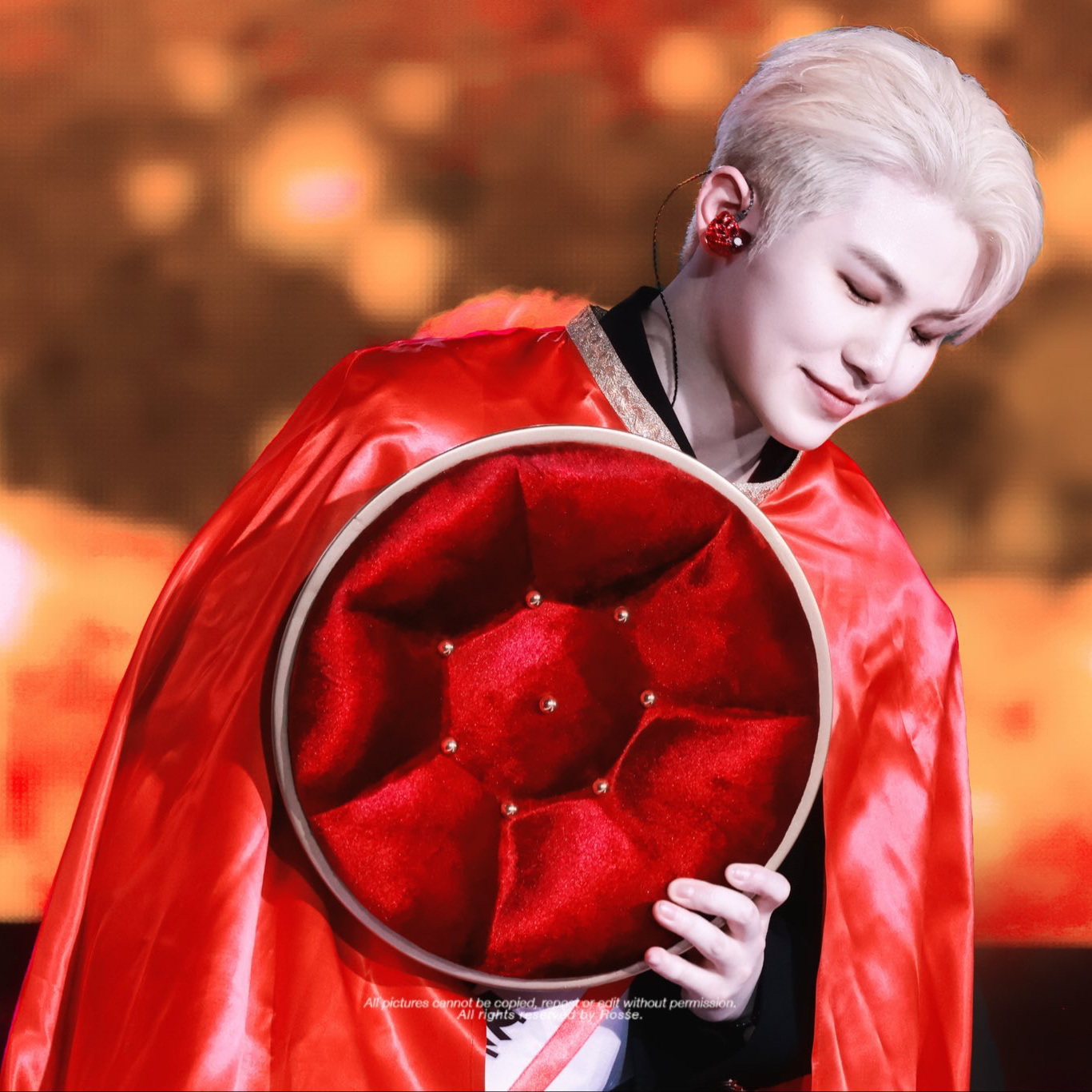 A moment captured by Woozi (SEVENTEEN)'s fan